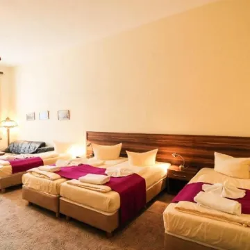 Hotelpension Margrit Hotels near CityCube