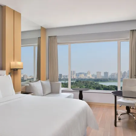 The Westin Mumbai Powai Lake Отели рядом с достопримечательностью «Национальный институт промышленного инжиниринга»