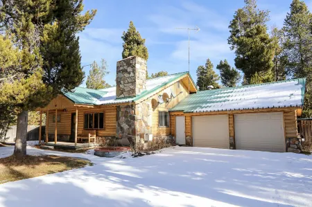 South Fork Cabin Отели рядом с достопримечательностью «Chamber of Commerce of West Yellowstone»