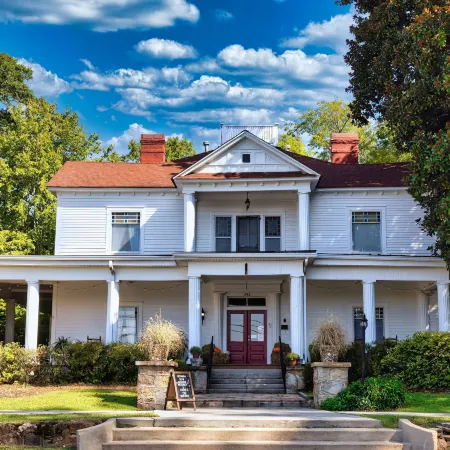 The Veranda Historic Inn