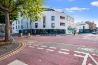 Town Center 2 Bed Serviced Apartment 8