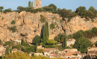 La Falaise Hotel