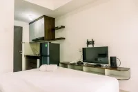 Nice and Comfort Studio Room at Serpong Garden Apartment Hotels in Cibogo