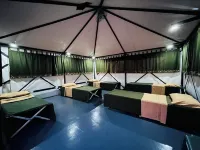 Camp Backpackers Port Barton Hotels in Roxas