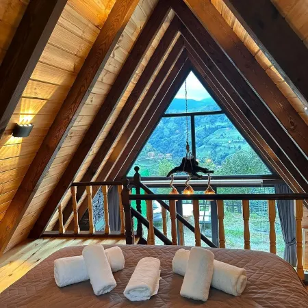 Eloi Suit Bungalov