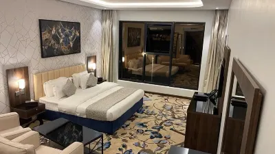Green Hills Hotel