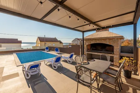 Villa Azeret ZadarVillas