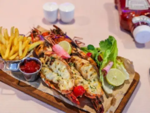 Qeesh Quintessential Apartments فنادق في جوس