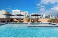 高鳥-公寓和套房酒店 - 海景