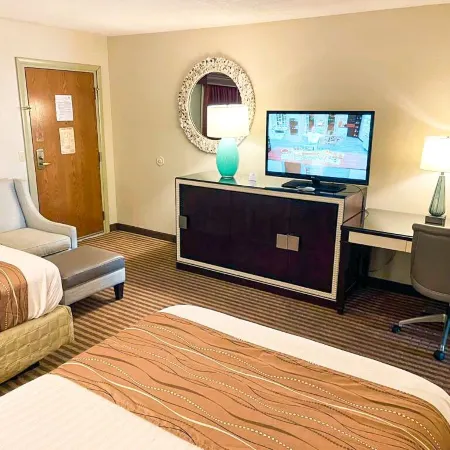 Eleven Boutique Hotel LLC