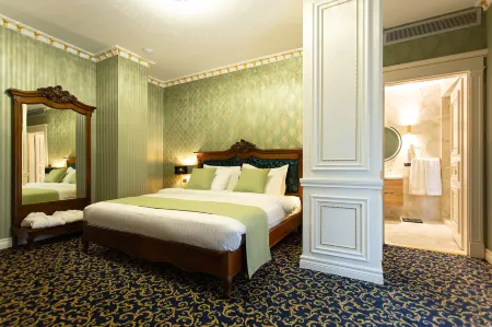 Envy Hotel Отели рядом с достопримечательностью «Venetian Tower of Durrës»