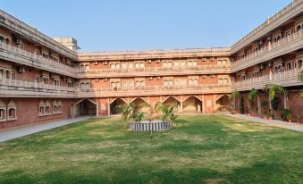 Hotel Rajwada Palace