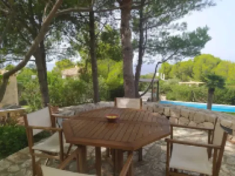 House and garden terraces, fabulous sea and mountain views. Betlem