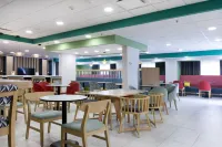 希爾頓薩爾蒂洛佐娜機場歡朋酒店 - 早餐