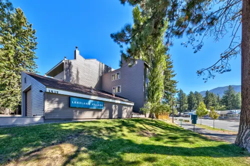 Refreshing Pools and Relaxing Hot Tubs - Cozy Lake Tahoe Retreat