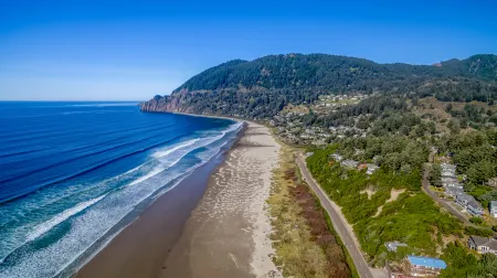 Manzanita Coastal Getaway (MCA #50627) Отели в г. Манзанита