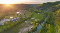 Furnished Glamping Tent/2 Queen Beds/Red River Access - Majestic Mallard - #3