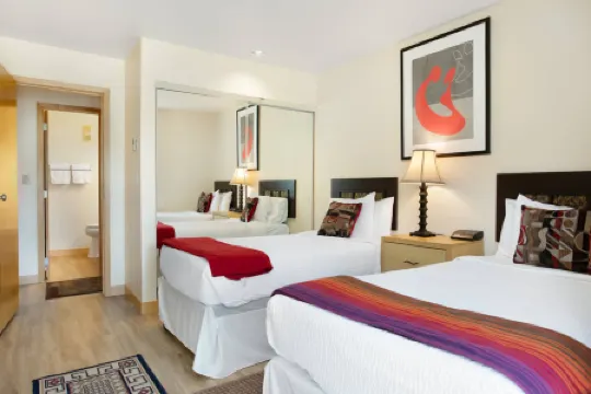 Luxurious Amenities and Indoor Pool - Stunning Mountain Escape