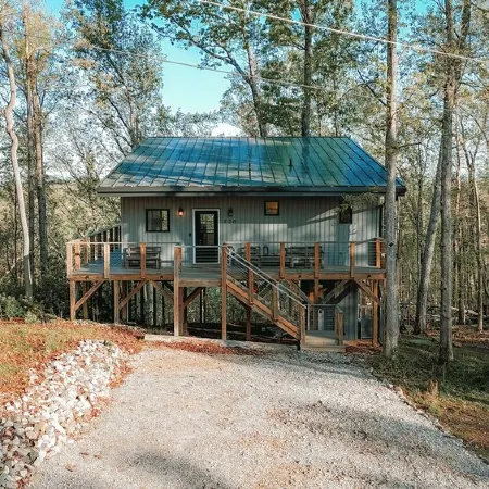 The Hilltop Hideaway at Lake Hartwell