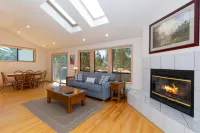 Private Hot Tub and Scenic River Access - Beautiful Family Retreat