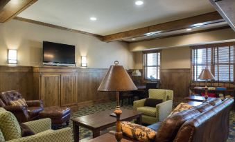 Ski in ski out condo w gas fireplace - 0225p12000kjfe0prBBB7 R 339 206 R5 D