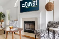 Spacious Retreat Near Attractions - Inviting Serenity Escape