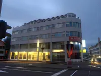 101 Guesthouse Hotel