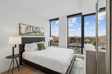 Placemakr Buzzard Point Отели рядом с достопримечательностью «Базилика непорочного зачатия»