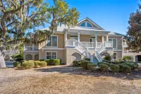 Golf Course View and Wet Bar - Serene Villa Retreat