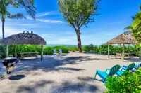 Stunning Views & Casual Elegance Beachfront Retreat