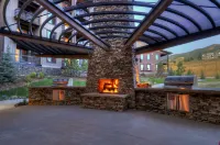 Trailhead Lodge 2118