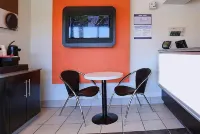 Super 8 by Wyndham Walnut Creek