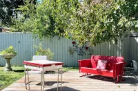 Charming Studio Cottage with Cozy Deck - Inviting Peaceful Getaway