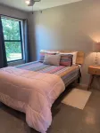 Modern 2-bedroom cottage in tranquil downtown Mount Vernon!