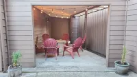 Sandy Pacific Hideaway-hot tub, smart tv, woodstove. 4 bedroom home. Florence,OR
