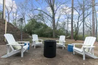 5br Retreat: 4mins to UA - BBQ - Firepit - Games Hotels near Lawson State Community College