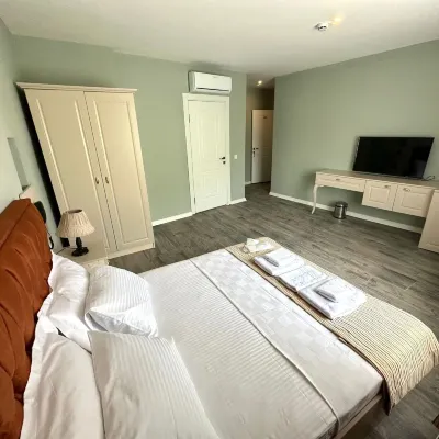 St945 Palas Otel Отели рядом с достопримечательностью «Ипподром Буджи»