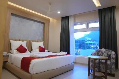 KVP GOLDEN INN Hotels near ESI