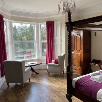 The Claymore Guest House and Apartments Отели в г. Питлохри
