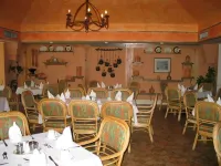 Cascadia Hotel