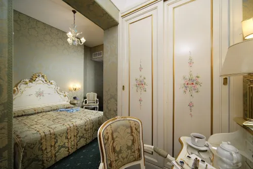 Hotel Gorizia a la Valigia - Parvekkeita