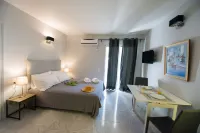 Regalo Apartments Hotels in Lygia