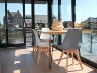 Houseboat in Stavoren with Waterfront Views - en bord de mer
