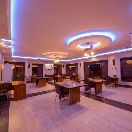 Mlex Hotel Отели в г. Майя