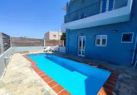 Ble Island Hotels in Aposelemis