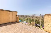 Ta Lucija Sleeps 4 with Private Pool - Wifi