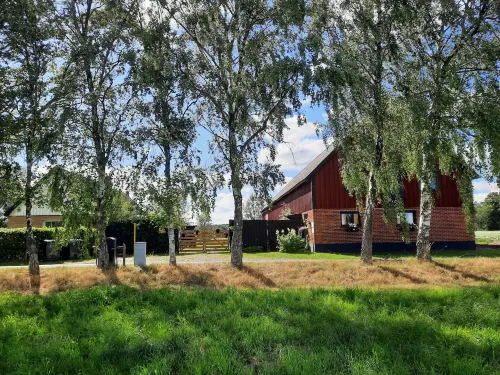 Tollarp - Barn - Sleeps 3 - Pet Friendly - Parking Hotels in Vinslov