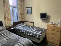 Red Rose Hotel