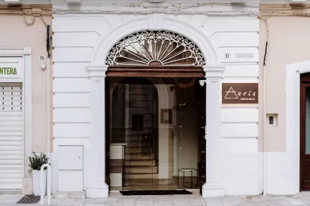 Aeris Suite & Relax Отели рядом с достопримечательностью «Centro Storico di Polignano a Mare»