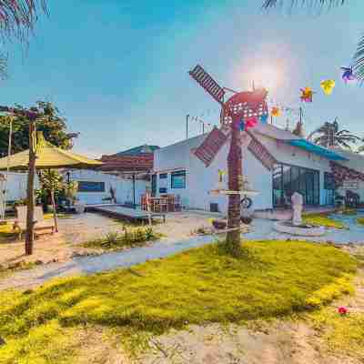 Jeju Beach Front Villa Hotel Exterior